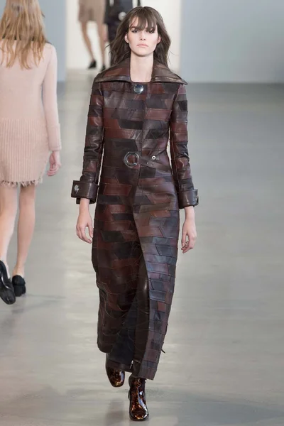 Look 9